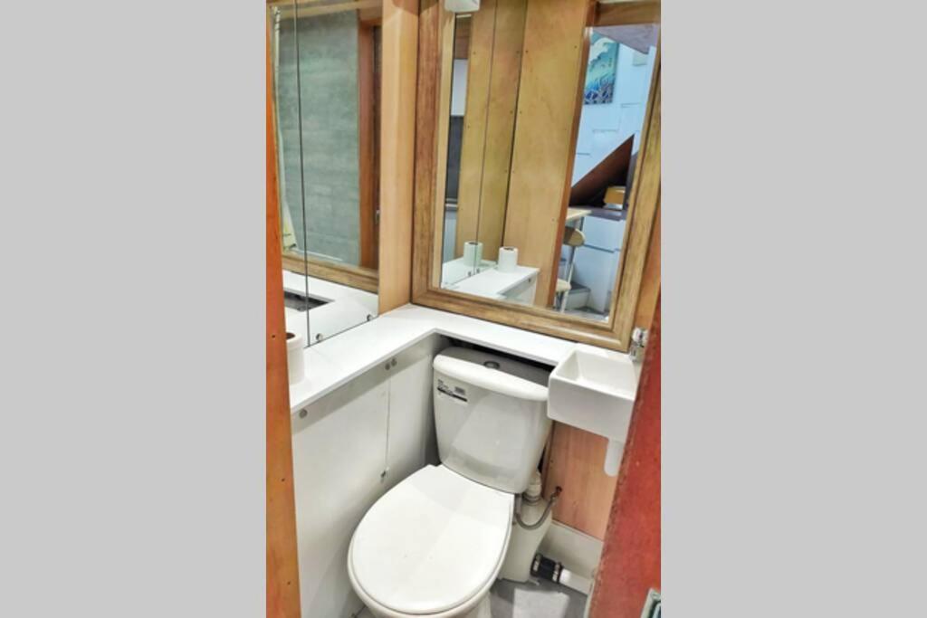 Cute & Cosy Loft-Style Studio Close To Beach Apartment บอร์นมัธ ภายนอก รูปภาพ
