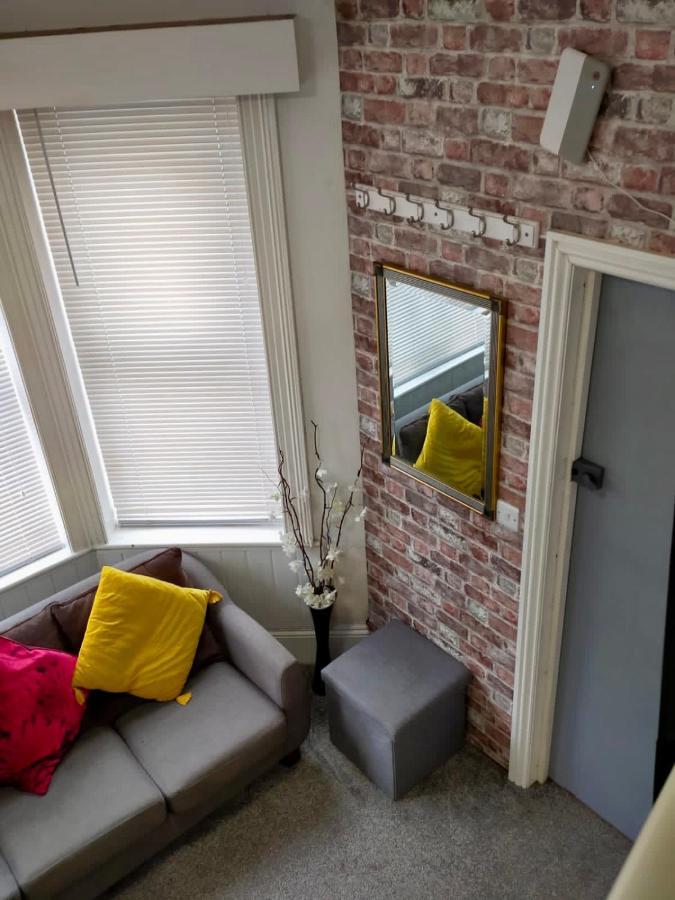 Cute & Cosy Loft-Style Studio Close To Beach Apartment บอร์นมัธ ภายนอก รูปภาพ
